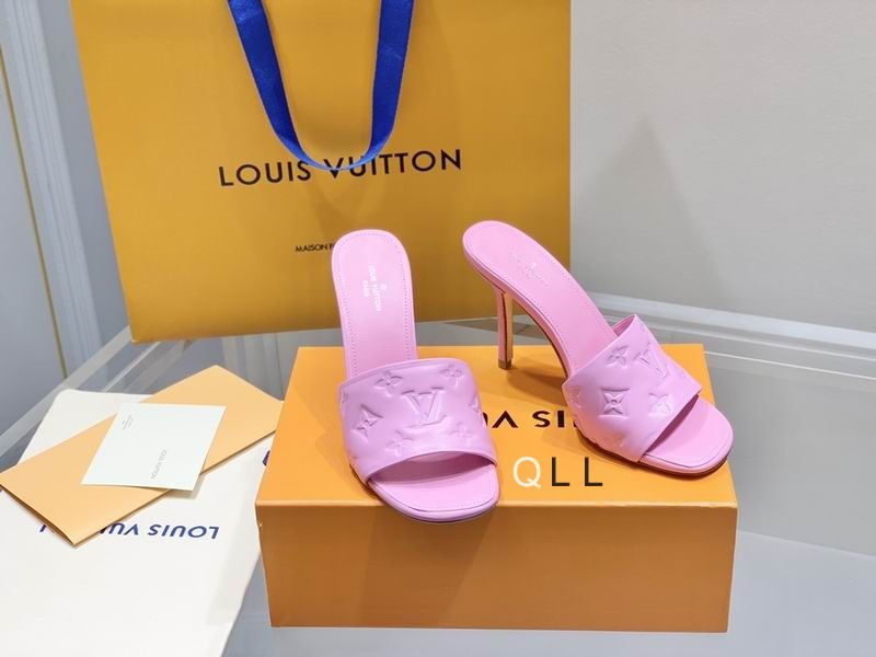 LV Women's Slippers 340